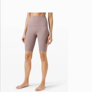 Lululemon align super high rise short 10”